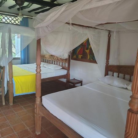 Mangro Hotel Diani Beach Buitenkant foto