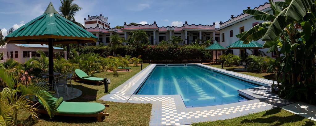 Mangro Hotel Diani Beach Buitenkant foto