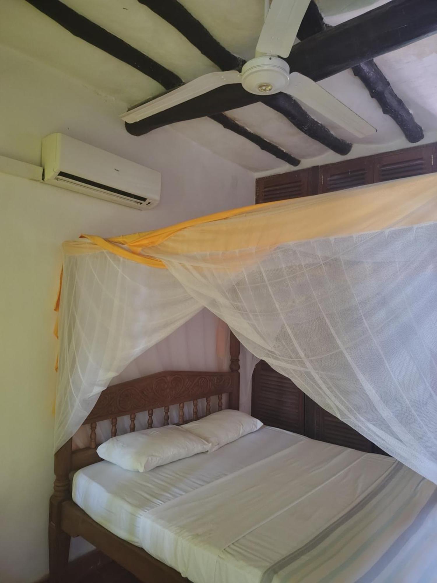 Mangro Hotel Diani Beach Buitenkant foto
