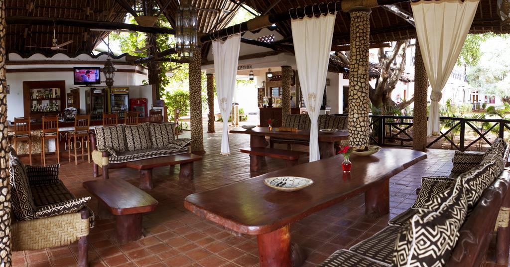 Mangro Hotel Diani Beach Buitenkant foto