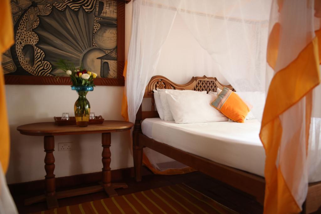 Mangro Hotel Diani Beach Buitenkant foto