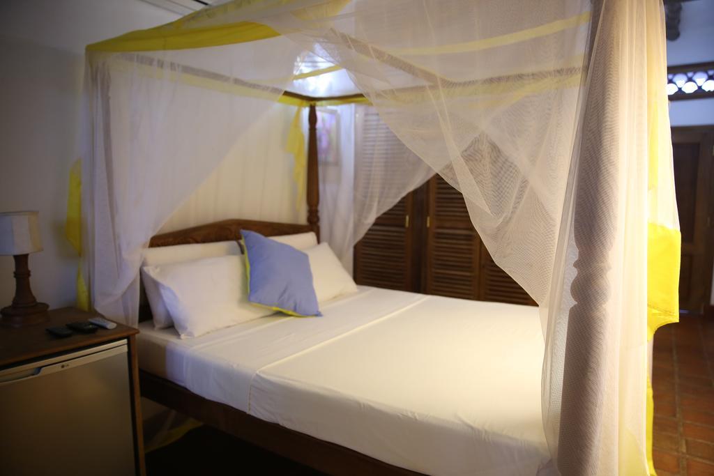 Mangro Hotel Diani Beach Buitenkant foto